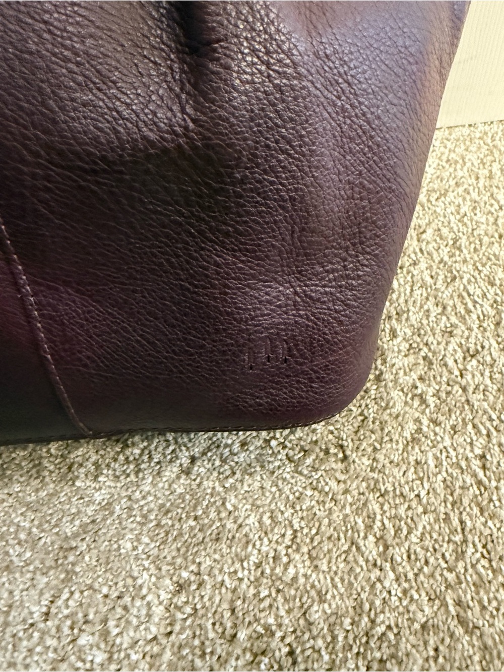 NWOT ‘Almost Perfect’ Portland Leather Devan Bucket Tote in Plum - Large - Picture 5 of 9